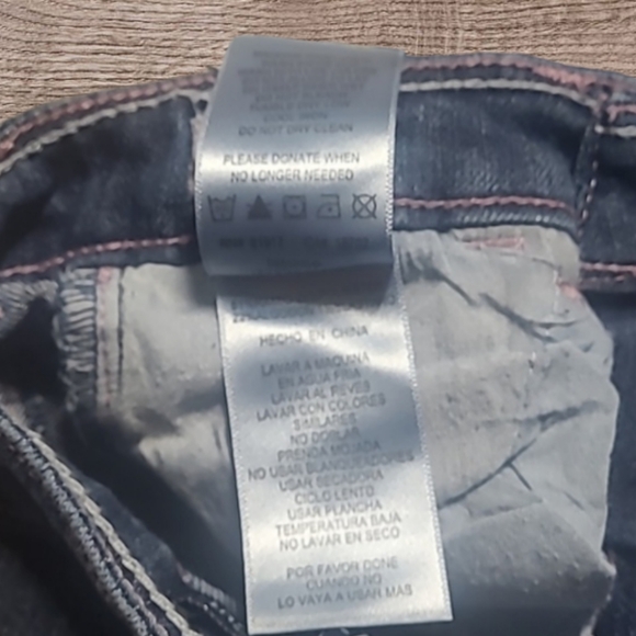 LITTLE GIRL'S LEVI'S BOOT CUT JEANS - Picture 7 of 9